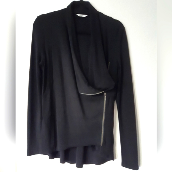 Zip up with asymmetrical zipper - Picture 2 of 5